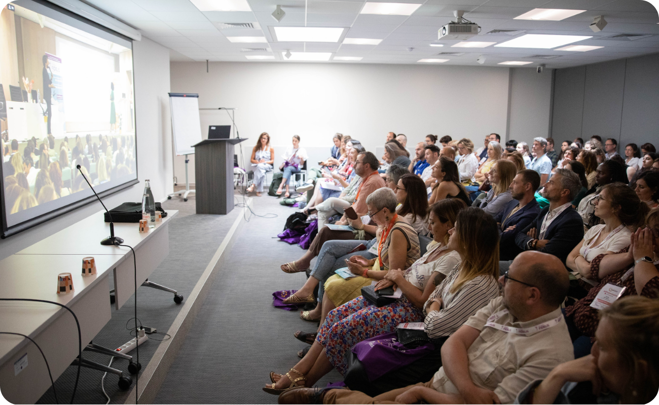 Le public des professionnels du fundraising, assistant à une présentation pendant le séminaire de juin de l'AFF