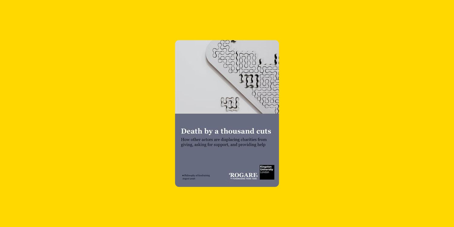 Couverture de l’étude « Death by a thousand cuts » de Rogare sur les transformations du secteur caritatif et les nouveaux défis du fundraising.
